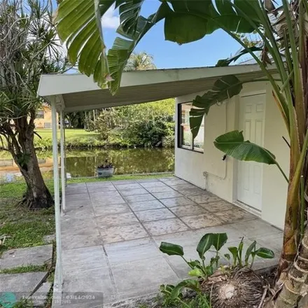 Rent this studio house on 65 Northwest 85th Street in Little River, Miami