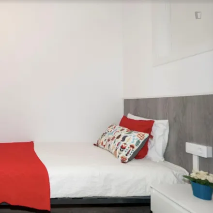 Rent this 6 bed room on Casa Llopis Bofill in Carrer de València, 08001 Barcelona