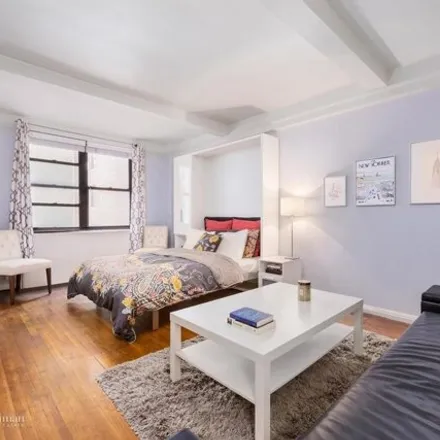 Buy this studio apartment on 200 West 20th Street in New York, NY 10011