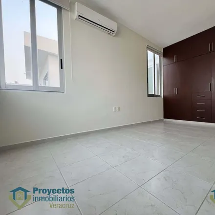 Buy this studio house on Calle José María Morelos in 95270 Alvarado, VER