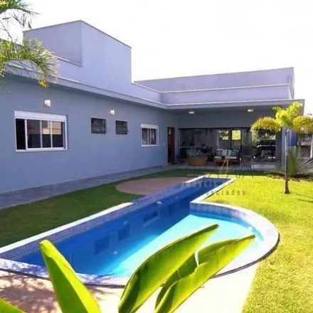 Buy this 3 bed house on Rua Marcos Ferreira de Oliveira in Varginha - MG, 37014-400