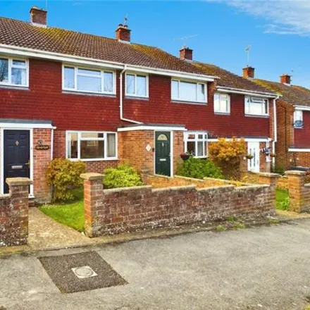 Buy this 3 bed duplex on Aintree Close in Greenham, RG14 7TX
