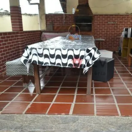 Buy this 4 bed house on Unidade Básica de Saúde Da Engenhoca in Travessa Júlio Froes, Engenhoca