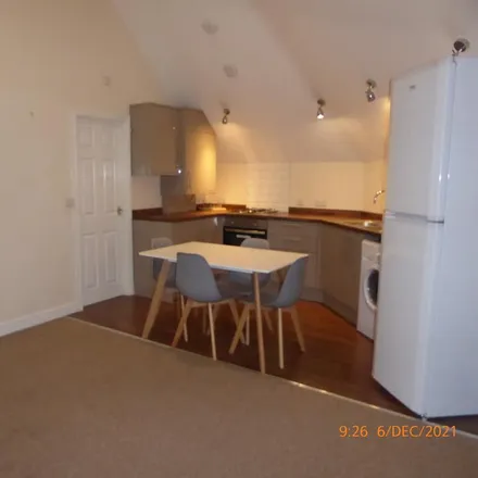 Rent this 2 bed apartment on Queens in Etruria Road, Newcastle-under-Lyme