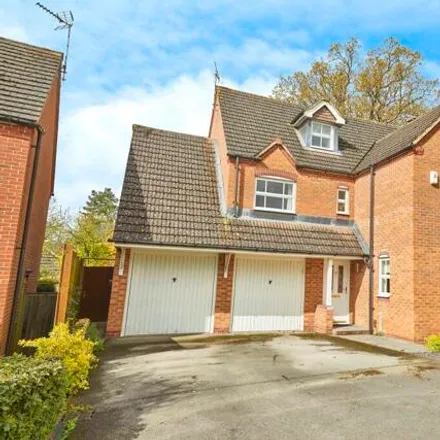 Buy this 5 bed house on Highfields Park Drive in Derby, DE22 1BW