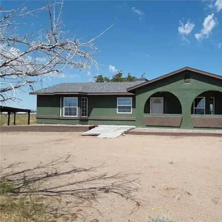 Buy this 3 bed house on 3923 Abrigo Drive in Mohave County, AZ 86413