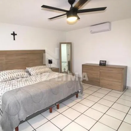 Buy this 3 bed house on Calle Doctor José María Luis Mora 807 in El Vergel, 38078 Celaya
