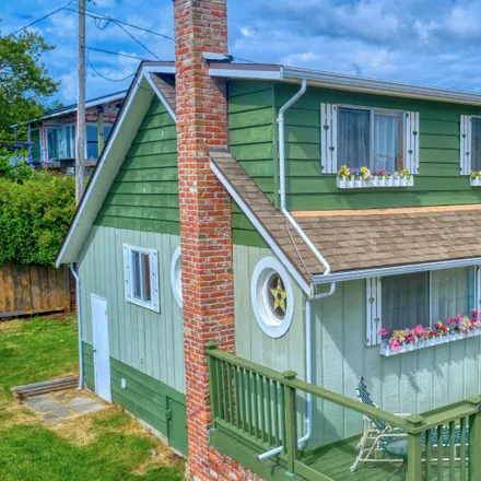 Buy this 2 bed house on 798 Kendor Drive in Point Roberts, WA 98281