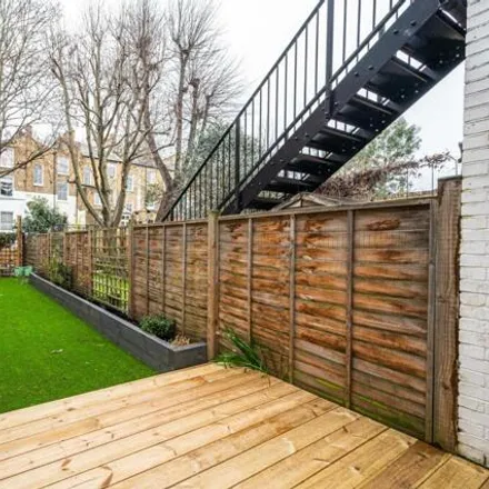 Image 1 - 91 Southgate Road, De Beauvoir Town, London, N1 3JD, United Kingdom - Apartment for rent