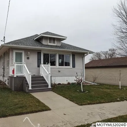 Buy this 2 bed house on 30 25th Street Southwest in Mason City, IA 50401