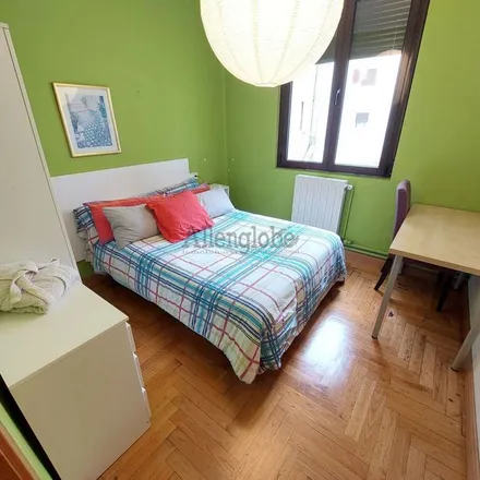 Image 6 - Avenida de Torrelavega, 40, 33010 Oviedo, Spain - Apartment for rent
