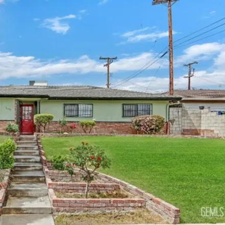 Buy this 3 bed house on 5282 Laguna Street in Kern County, CA 93306