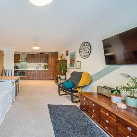 Image 5 - Time House, Grant Road, London, SW11 2BL, United Kingdom - Apartment for sale