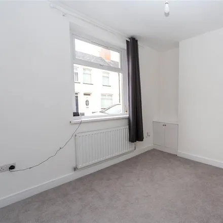 Image 3 - Compton Street, Cardiff, CF11 6SY, United Kingdom - Townhouse for rent