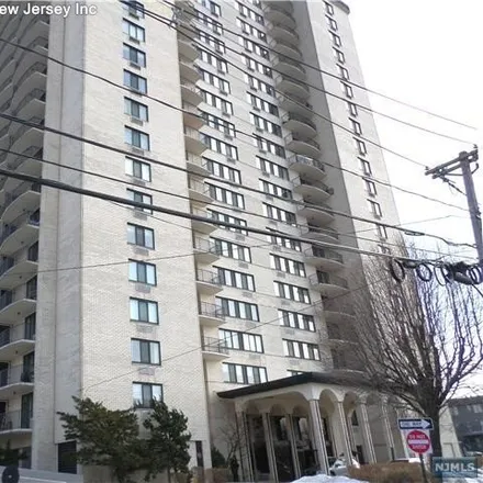 Buy this studio apartment on 1600 Anderson Avenue in Fort Lee, NJ 07024