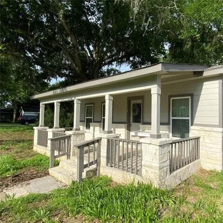 Image 2 - 138 South 13th Street, West Columbia, TX 77486, USA - House for sale