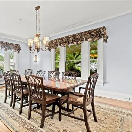 Image 9 - 17 Gladwin Road, Village of Bronxville, NY 10708, USA - House for sale