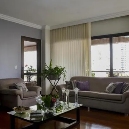 Buy this 4 bed apartment on Rua Prefeito Hugo Cabral in Centro Histórico, Londrina - PR