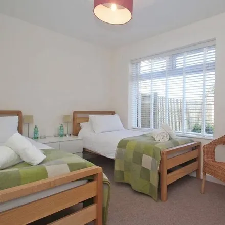 Rent this 5 bed townhouse on Crantock in TR8 5RZ, United Kingdom