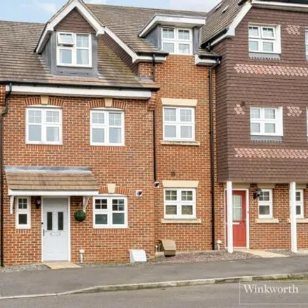 Buy this 3 bed house on 24 Waterers Way in Bagshot, GU19 5BL