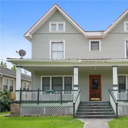 Buy this 4 bed house on 5648 Hawthorne Place in Lakeview, New Orleans