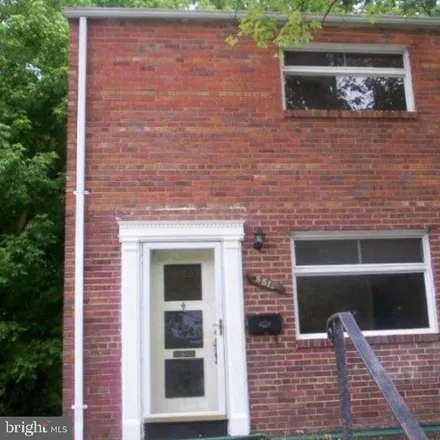 Buy this 3 bed townhouse on 5513 59th Avenue in Riverdale Park, MD 20737