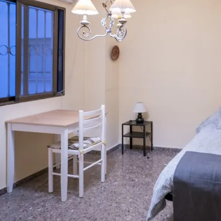 Rent this 7 bed room on Col·legi d'Educació Infantil i Primària Vicente Gaos in Plaça del Poeta Vicente Gaos, 1