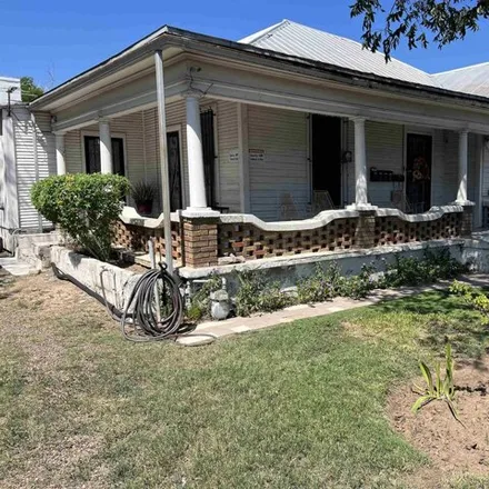 Image 4 - 1410 San Bernardo Ave, Laredo, Texas, 78040 - House for sale