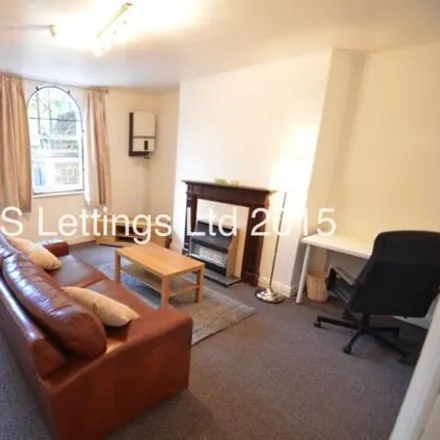 Image 2 - 18 Kensington Terrace, Leeds, LS6 1BE, United Kingdom - Apartment for rent