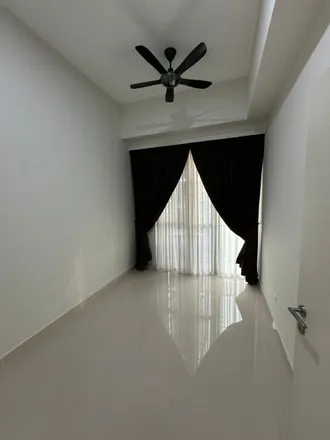 Rent this 3 bed apartment on Quick Grab in Maju Expressway, Cyber 4