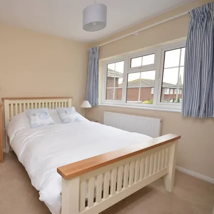 Rent this 3 bed house on Deal in CT14 6BJ, United Kingdom