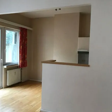 Rent this 1 bed apartment on Avenue Paul Hymans - Paul Hymanslaan 102 in 1200 Woluwe-Saint-Lambert - Sint-Lambrechts-Woluwe, Belgium