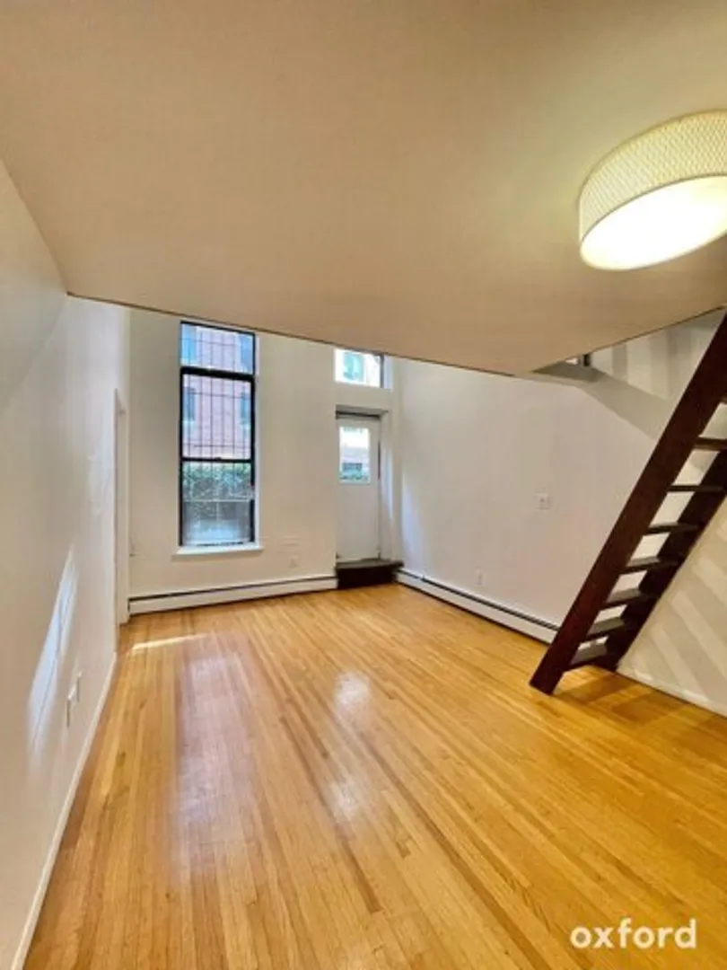 415 West 52nd Street, New York, NY 10019, USA | 3 bed house for rent