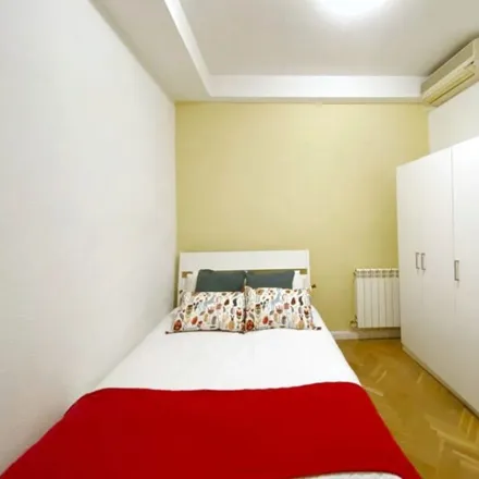 Image 3 - Calle del Conde de Aranda, 5, 28001 Madrid, Spain - Room for rent