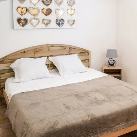 Rent this 2 bed apartment on 20240 Ghisonaccia