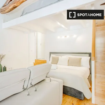 Rent this 1 bed apartment on Escola Preparatória Augusto Gil in Rua da Alegria, 4000-044 Porto