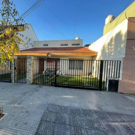 Buy this 4 bed house on Entre Ríos 1684 in Partido de La Matanza, B1704 FLD Villa Luzuriaga