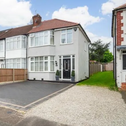 Buy this 3 bed house on Frogmore Close in Henley Avenue, London