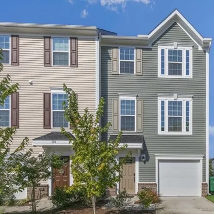 Rent this 3 bed house on Arnold Place Drive in Fuquay-Varina, NC 27526