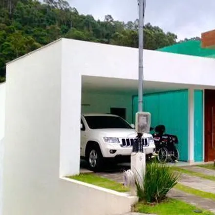 Buy this 5 bed house on Estrada Senador Fernandes da Cunha in Rio do Ouro, Niterói - RJ