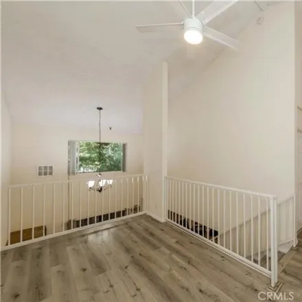 Image 9 - 959 South Manhattan Place, Los Angeles, CA 90019, USA - Townhouse for sale