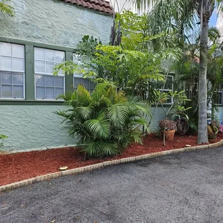 Image 3 - 828 Lytle Street, West Palm Beach, FL 33405, USA - House for sale