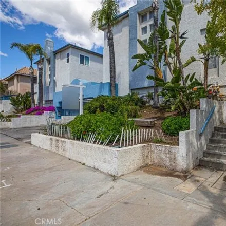 Buy this 3 bed townhouse on unnamed road in Los Angeles, CA 91342