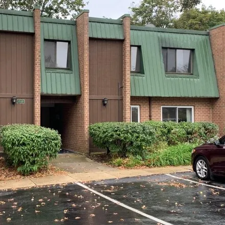 Rent this 3 bed condo on 624 Meadowview Ln in Mont Clare, Pennsylvania