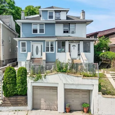 Buy this 6 bed house on 490 Van Duzer St in New York, 10304