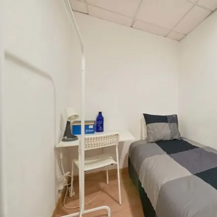 Rent this 3 bed room on Avenida António de Serpa 26 in 1069-199 Lisbon, Portugal