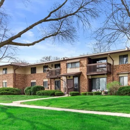 Buy this 2 bed condo on 339 Park Hill Drive in Village of Pewaukee, WI 53072