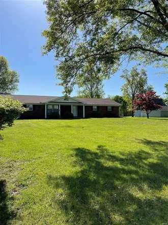 Buy this 3 bed house on 1625 Country Acres Drive in Saint Peters, MO 63376