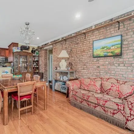 Image 6 - 887 East 178th Street, New York, NY 10460, USA - House for sale