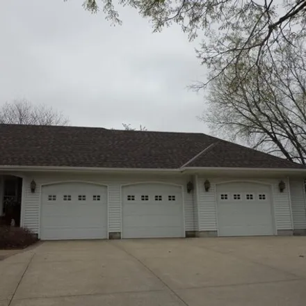 Image 4 - 1016 Windwood Court, Mendota Heights, MN 55118, USA - House for sale